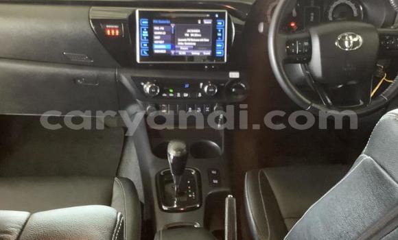 Acheter Occasion Voiture Toyota Hilux Blanc à Livingstone, Zambie Acheter Occasion Voiture Toyota Hilux Blanc à Livingstone, Zambie