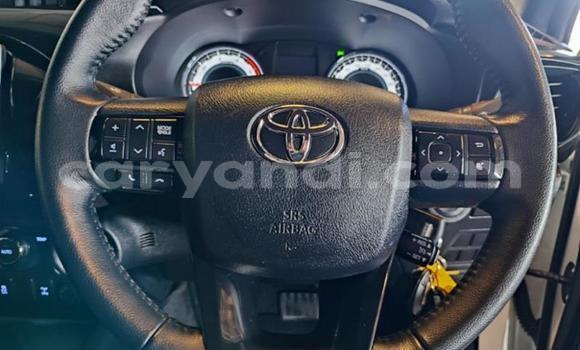 Acheter Occasion Voiture Toyota Hilux Blanc à Livingstone, Zambie Acheter Occasion Voiture Toyota Hilux Blanc à Livingstone, Zambie