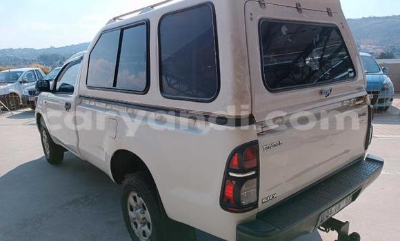 Tenga Tsaru Toyota Hilux Chena Mota in Lusaka in Zambia Tenga Tsaru Toyota Hilux Chena Mota in Lusaka in Zambia