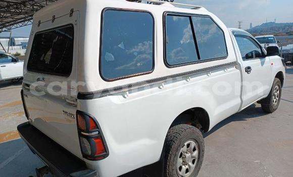 Tenga Tsaru Toyota Hilux Chena Mota in Lusaka in Zambia Tenga Tsaru Toyota Hilux Chena Mota in Lusaka in Zambia