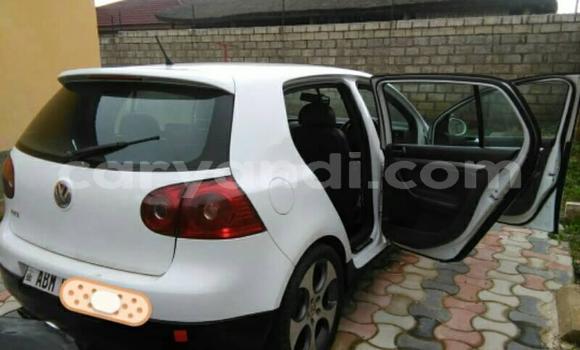 Acheter Occasion Voiture Volkswagen Golf Blanc à Lusaka, Zambie Acheter Occasion Voiture Volkswagen Golf Blanc à Lusaka, Zambie