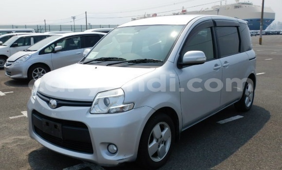 Acheter Occasion Voiture Toyota Sienta Gris à Livingstone, Zambie Acheter Occasion Voiture Toyota Sienta Gris à Livingstone, Zambie