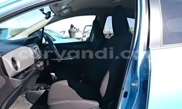 Acheter Occasion Voiture Toyota Vitz Bleu à Livingstone, Zambie Acheter Occasion Voiture Toyota Vitz Bleu à Livingstone, Zambie
