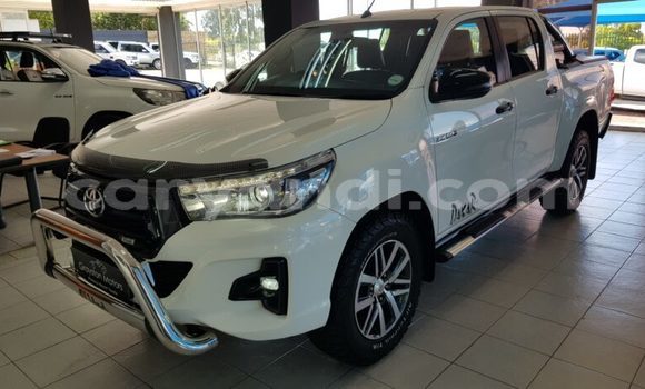 Acheter Occasion Voiture Toyota Hilux Blanc à Livingstone, Zambie Acheter Occasion Voiture Toyota Hilux Blanc à Livingstone, Zambie