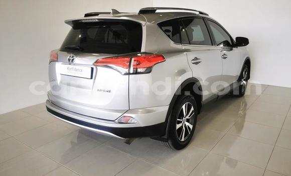 Acheter Occasion Voiture Toyota RAV4 Gris à Livingstone, Zambie Acheter Occasion Voiture Toyota RAV4 Gris à Livingstone, Zambie