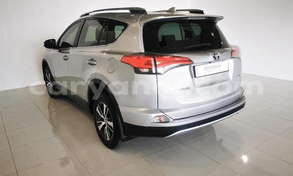 Acheter Occasion Voiture Toyota RAV4 Gris à Livingstone, Zambie Acheter Occasion Voiture Toyota RAV4 Gris à Livingstone, Zambie