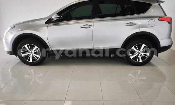 Acheter Occasion Voiture Toyota RAV4 Gris à Livingstone, Zambie Acheter Occasion Voiture Toyota RAV4 Gris à Livingstone, Zambie