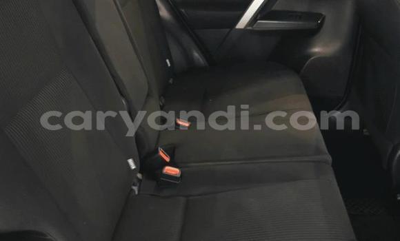 Acheter Occasion Voiture Toyota RAV4 Gris à Livingstone, Zambie Acheter Occasion Voiture Toyota RAV4 Gris à Livingstone, Zambie