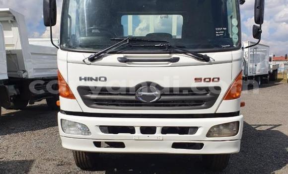 Acheter Occasion Utilitaire Hino Ranger Blanc à Livingstone, Zambie Acheter Occasion Utilitaire Hino Ranger Blanc à Livingstone, Zambie