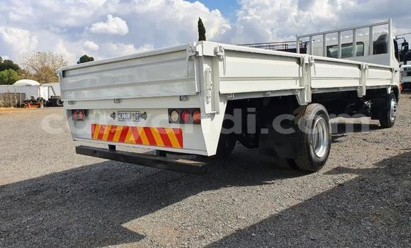 Acheter Occasion Utilitaire Hino Ranger Blanc à Livingstone, Zambie Acheter Occasion Utilitaire Hino Ranger Blanc à Livingstone, Zambie