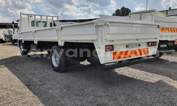 Acheter Occasion Utilitaire Hino Ranger Blanc à Livingstone, Zambie Acheter Occasion Utilitaire Hino Ranger Blanc à Livingstone, Zambie