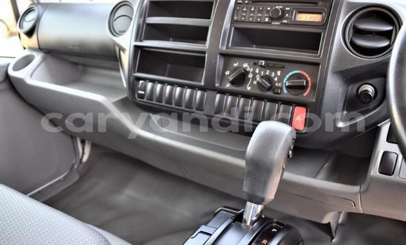 Acheter Occasion Utilitaire Hino 300 Series Blanc à Livingstone, Zambie Acheter Occasion Utilitaire Hino 300 Series Blanc à Livingstone, Zambie