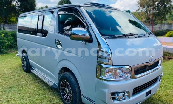 Acheter Occasion Utilitaire Toyota HiAce Autre à Lusaka, Zambie Acheter Occasion Utilitaire Toyota HiAce Autre à Lusaka, Zambie