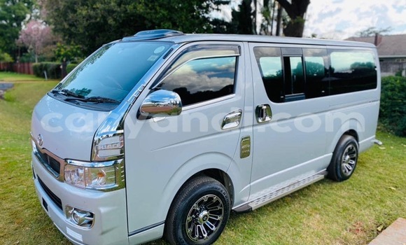 Acheter Occasion Utilitaire Toyota HiAce Autre à Lusaka, Zambie Acheter Occasion Utilitaire Toyota HiAce Autre à Lusaka, Zambie
