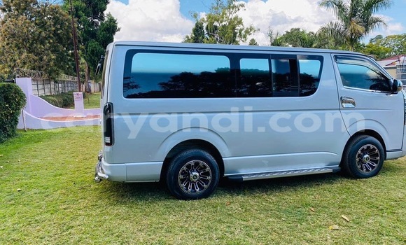 Acheter Occasion Utilitaire Toyota HiAce Autre à Lusaka, Zambie Acheter Occasion Utilitaire Toyota HiAce Autre à Lusaka, Zambie
