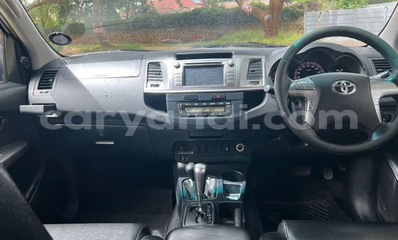 Tenga Tsaru Toyota Hilux Chena Mota in Chilanga in Lusaka Tenga Tsaru Toyota Hilux Chena Mota in Chilanga in Lusaka