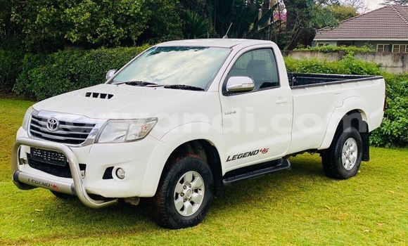 Buy Used Toyota Hilux White Car in Livingstone in Zambia Buy Used Toyota Hilux White Car in Livingstone in Zambia