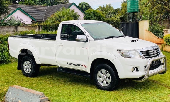 Buy Used Toyota Hilux White Car in Livingstone in Zambia Buy Used Toyota Hilux White Car in Livingstone in Zambia