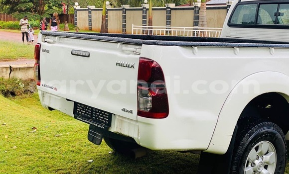 Buy Used Toyota Hilux White Car in Livingstone in Zambia Buy Used Toyota Hilux White Car in Livingstone in Zambia