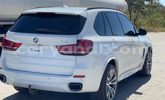 Acheter Occasion Voiture BMW X5 Blanc à Lusaka, Zambie Acheter Occasion Voiture BMW X5 Blanc à Lusaka, Zambie