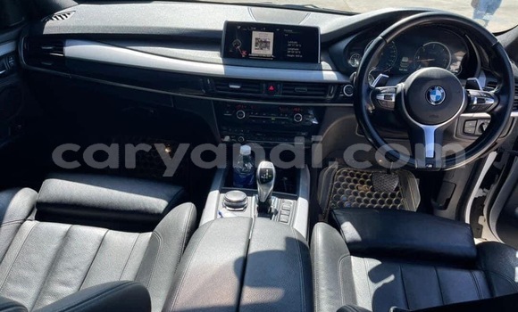 Acheter Occasion Voiture BMW X5 Blanc à Lusaka, Zambie Acheter Occasion Voiture BMW X5 Blanc à Lusaka, Zambie