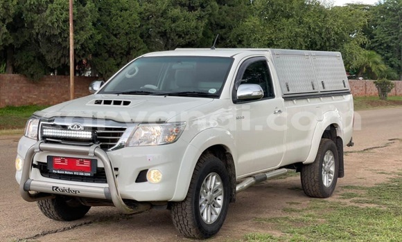 Buy Used Toyota Hilux White Car in Lusaka in Zambia