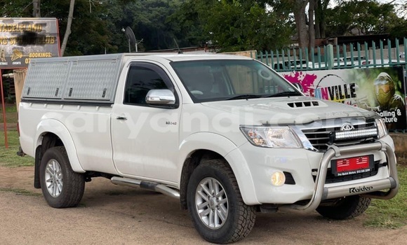 Acheter Occasion Voiture Toyota Hilux Blanc à Lusaka, Zambie Acheter Occasion Voiture Toyota Hilux Blanc à Lusaka, Zambie
