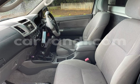 Acheter Occasion Voiture Toyota Hilux Blanc à Lusaka, Zambie Acheter Occasion Voiture Toyota Hilux Blanc à Lusaka, Zambie