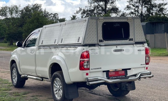 Acheter Occasion Voiture Toyota Hilux Blanc à Lusaka, Zambie Acheter Occasion Voiture Toyota Hilux Blanc à Lusaka, Zambie