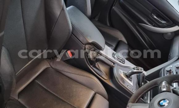 Acheter Occasion Voiture BMW 3–Series Blanc à Livingstone, Zambie Acheter Occasion Voiture BMW 3–Series Blanc à Livingstone, Zambie