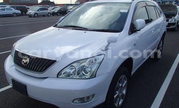 Acheter Import Voiture Toyota Harrier Blanc à Lusaka, Zambie Acheter Import Voiture Toyota Harrier Blanc à Lusaka, Zambie