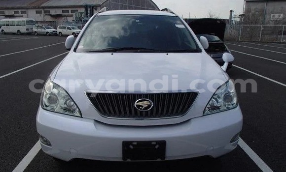 Acheter Import Voiture Toyota Harrier Blanc à Lusaka, Zambie Acheter Import Voiture Toyota Harrier Blanc à Lusaka, Zambie
