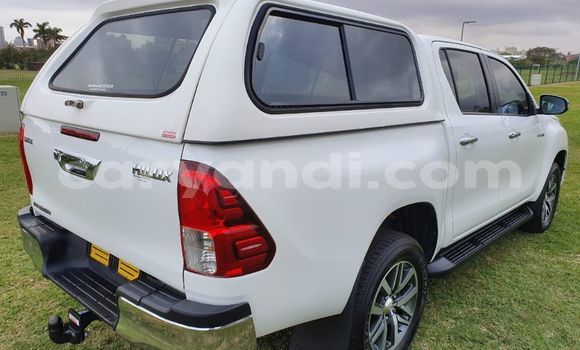 Tenga Tsaru Toyota Hilux Chena Mota in Chilanga in Lusaka Tenga Tsaru Toyota Hilux Chena Mota in Chilanga in Lusaka