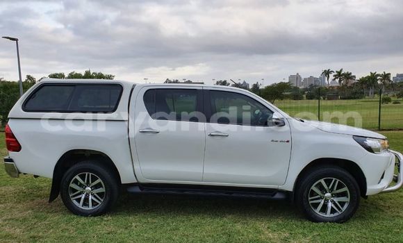 Tenga Tsaru Toyota Hilux Chena Mota in Chilanga in Lusaka Tenga Tsaru Toyota Hilux Chena Mota in Chilanga in Lusaka
