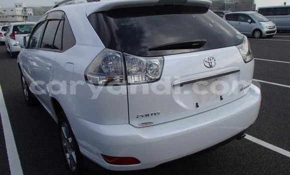 Acheter Import Voiture Toyota Harrier Blanc à Lusaka, Zambie Acheter Import Voiture Toyota Harrier Blanc à Lusaka, Zambie