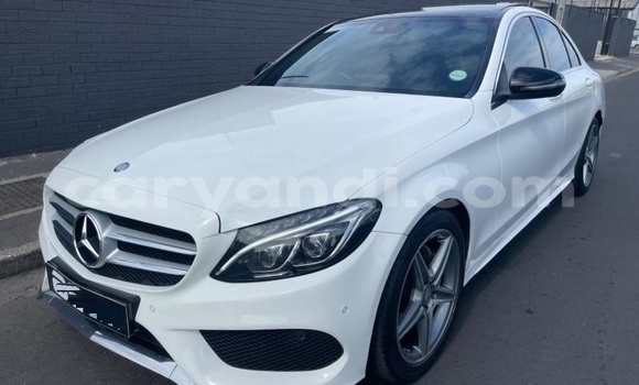 Acheter Occasion Voiture Mercedes‒Benz C-klasse AMG Blanc à Livingstone, Zambie