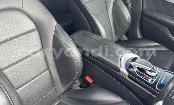 Acheter Occasion Voiture Mercedes‒Benz C-klasse AMG Blanc à Livingstone, Zambie Acheter Occasion Voiture Mercedes‒Benz C-klasse AMG Blanc à Livingstone, Zambie