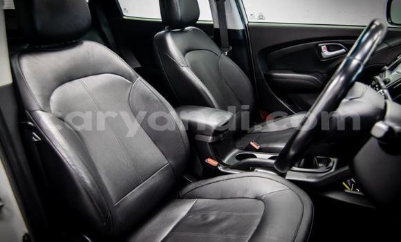 Acheter Occasion Voiture Hyundai ix35 Blanc à Livingstone, Zambie Acheter Occasion Voiture Hyundai ix35 Blanc à Livingstone, Zambie