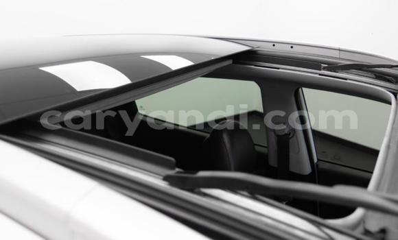 Acheter Occasion Voiture Hyundai ix35 Blanc à Livingstone, Zambie Acheter Occasion Voiture Hyundai ix35 Blanc à Livingstone, Zambie