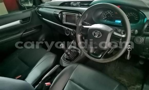 Acheter Occasion Voiture Toyota Hilux Blanc à Livingstone, Zambie Acheter Occasion Voiture Toyota Hilux Blanc à Livingstone, Zambie