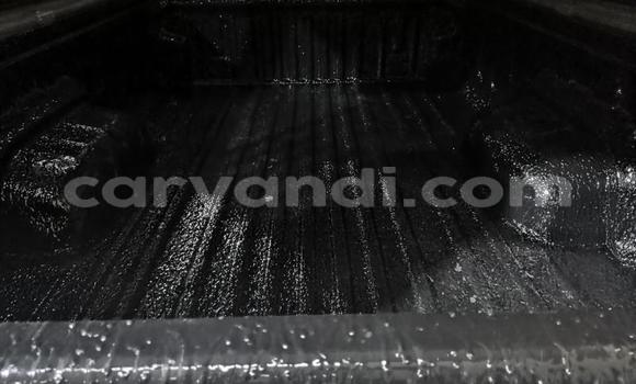 Acheter Occasion Voiture Toyota Hilux Blanc à Livingstone, Zambie Acheter Occasion Voiture Toyota Hilux Blanc à Livingstone, Zambie