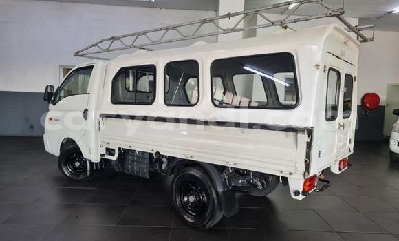 Acheter Occasion Utilitaire Hyundai H200 Autre à Monze, Du sud Acheter Occasion Utilitaire Hyundai H200 Autre à Monze, Du sud