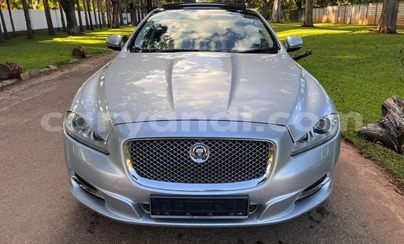 Tenga Tsaru Jaguar XJ Sirivha Mota in Lusaka in Zambia Tenga Tsaru Jaguar XJ Sirivha Mota in Lusaka in Zambia