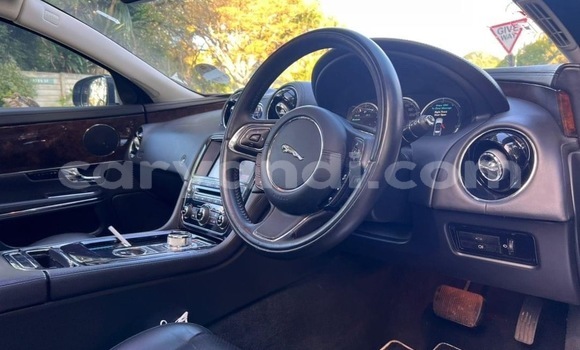 Tenga Tsaru Jaguar XJ Sirivha Mota in Lusaka in Zambia Tenga Tsaru Jaguar XJ Sirivha Mota in Lusaka in Zambia