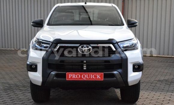 Acheter Occasion Voiture Toyota Hilux Blanc à Chingola, Zambie