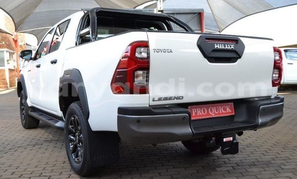 Buy Used Toyota Hilux White Car in Chingola in Zambia Buy Used Toyota Hilux White Car in Chingola in Zambia