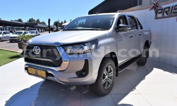 Buy Used Toyota Hilux Silver Car in Chilanga in Lusaka Buy Used Toyota Hilux Silver Car in Chilanga in Lusaka