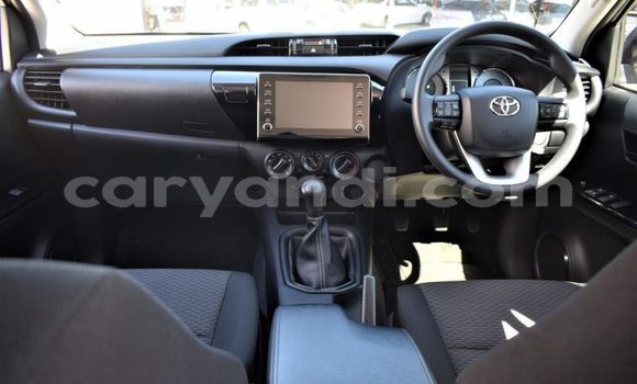 Buy Used Toyota Hilux Silver Car in Chilanga in Lusaka Buy Used Toyota Hilux Silver Car in Chilanga in Lusaka