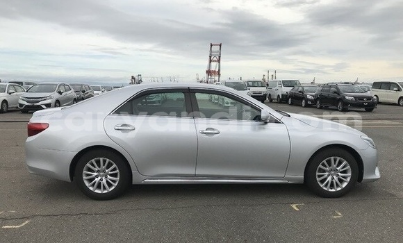Acheter Occasion Voiture Toyota Mark X Gris à Livingstone, Zambie Acheter Occasion Voiture Toyota Mark X Gris à Livingstone, Zambie