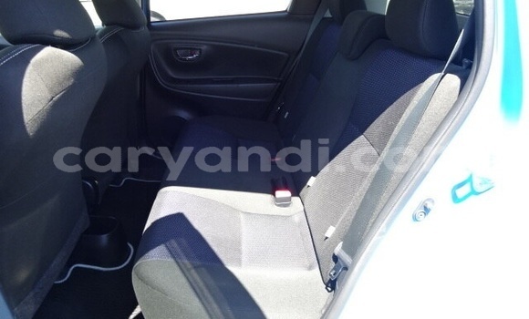 Nunua Ilio tumika Toyota Vitz Bluu Gari ndani ya Livingstone nchini Zambia Nunua Ilio tumika Toyota Vitz Bluu Gari ndani ya Livingstone nchini Zambia